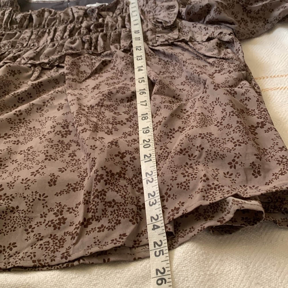 Floral Ruffle Blouse - Brown - Picture 16 of 16